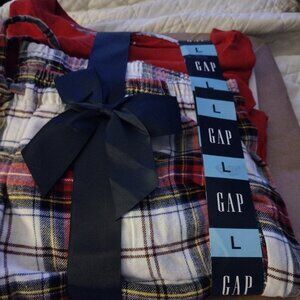 Gap ladies pajamas set large nwt.